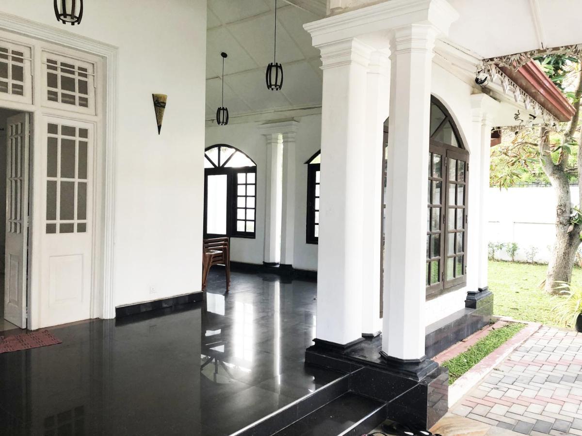 Grand Villa Negombo Luaran gambar